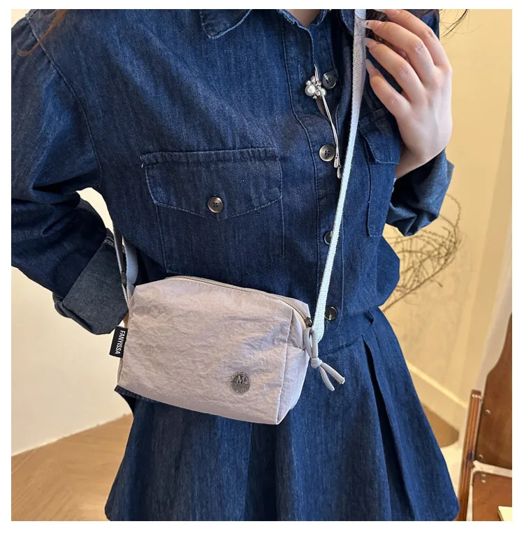 Einfache Mini-Umhängetasche für Damen, Modische Sling-Bag, Kompakte Reißverschlusstasche, Handtasche für Ausflüge, Tägliches Pendeln, Lässige Crossbody-Tasche – Detail 14