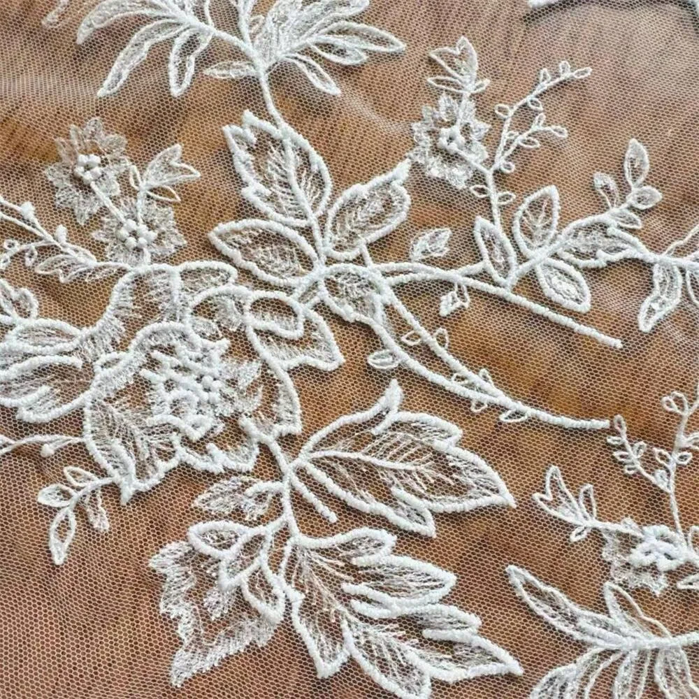 Weicher Blumen-Blatt-Spitzenstoff, Kleine Pailletten Modischer Geschenk-Sommerkleid-Stoff Neu – Detail 3