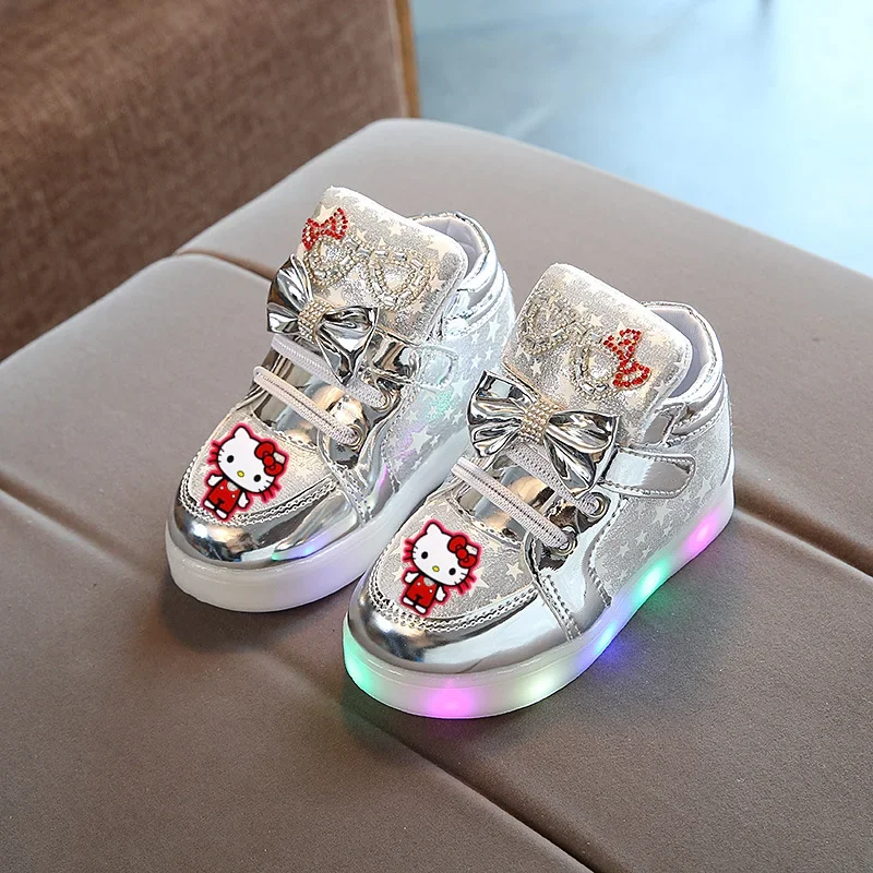 Sanrio 2021 primavera otoño nuevo Hello Kitty luces intermitentes niñas zapatos casuales LED Melody zapatillas niños niñas zapatos zapatillas de deporte