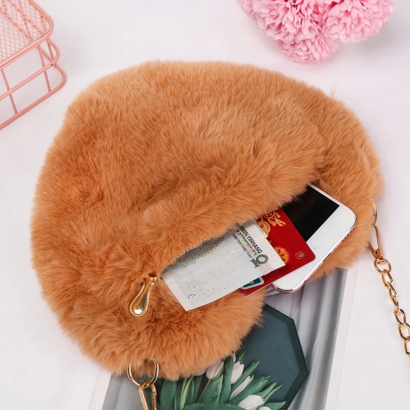 New women heart shaped soft faux fur crossbody handbag fluffy mini shoulder bag with detachable chain strap zipper messenger bag