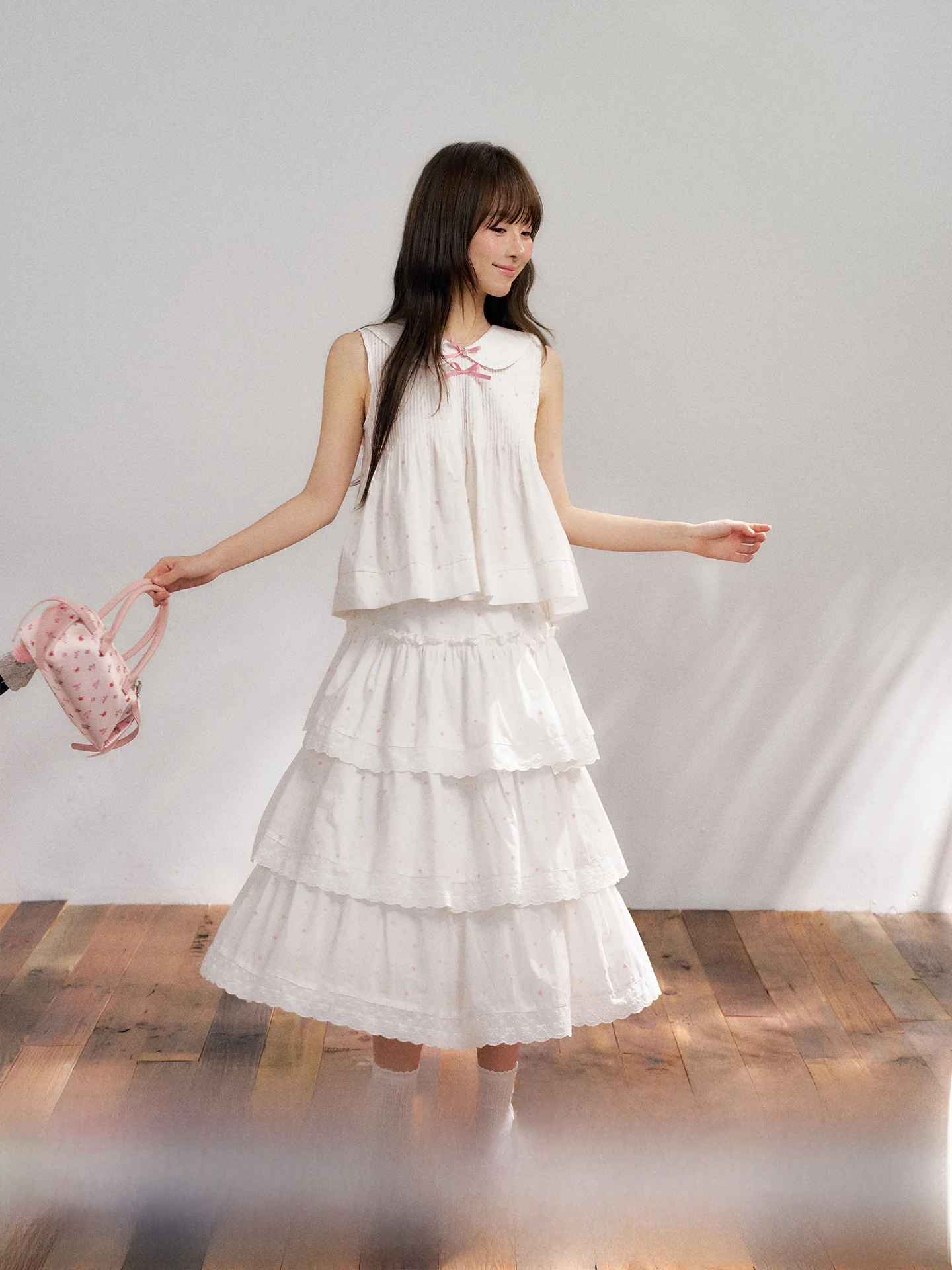 

Комплект для девочек: топ без рукавов с узлом и цветочным принтом и юбка-полусолнце, модный комплект из двух предметов для весны/лета