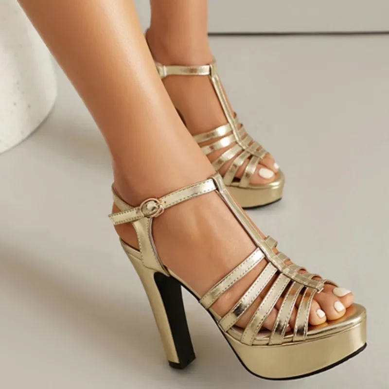 

New Women's Roman Style High Heels Sandals Pure Color Waterproof Platform Large Size Shoes Comfortable Casual Leather Sandals