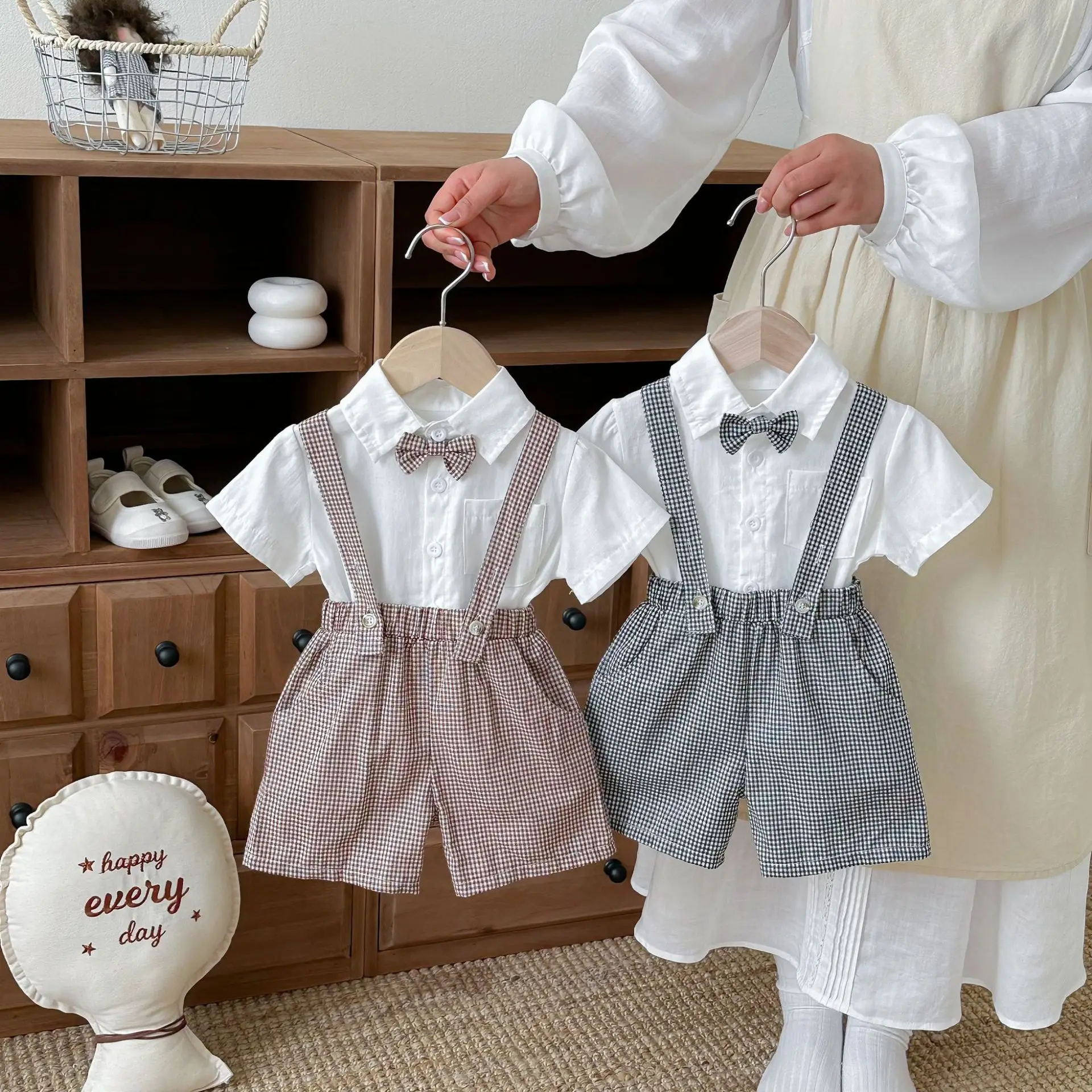 

2026 Summer New Children Short Sleeve Clothes Set Boys Solid Lapel Shirts + Plaid Overalls 2pcs Suit Fashion Toddler Outfits