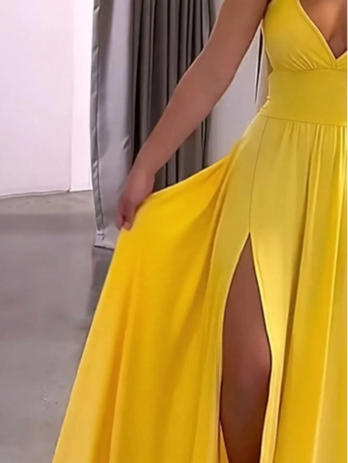 2026 casual sexy slit lace up backless camisole dress, elegant sleeveless V-neck cinched waist dress, women's party outfit - Image 5
