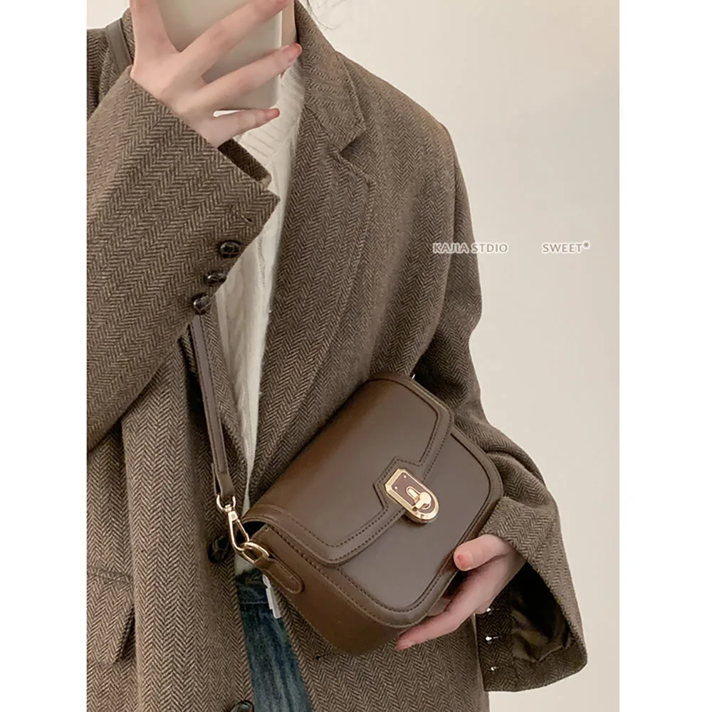 High-end Women's Underarm Bags Fashionable New Niche Hasp Design Small Square Crossbody Bag Pu Leather Red Female Shoulder Pack