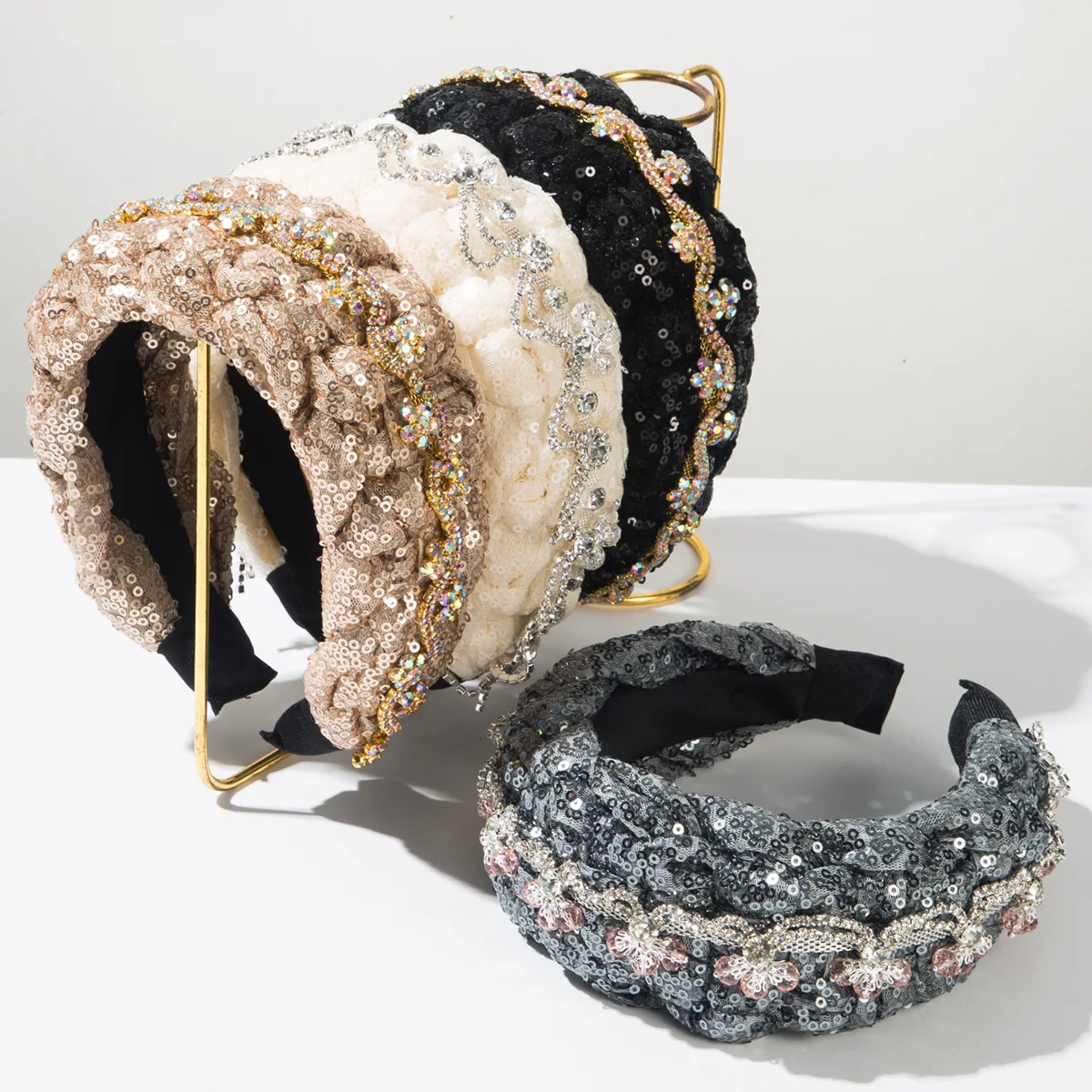 

Новая плетеная повязка на голову с широкими краями и блестками, женская мода, темпераментные блестящие роскошные аксессуары для волос, инкрустированные бриллиантами, женские аксессуары