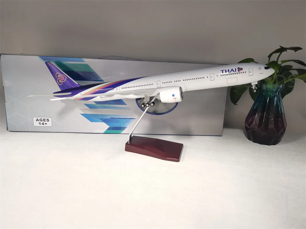 

Scale Large B777 Thai Airlines 47cm Plane Model Diecast Airplane Model Kits with Stand Airlines Model Display Collectible for