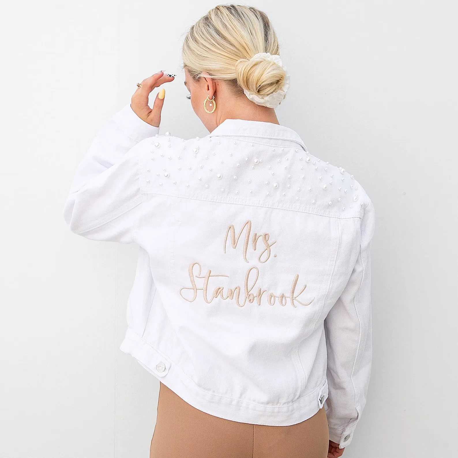 

White Personalized Bridal Jacket, Personalized Bridal Jean Jacket, Bride Denim Jacket, Mrs Jacket, Future Mrs Personalized Jacke