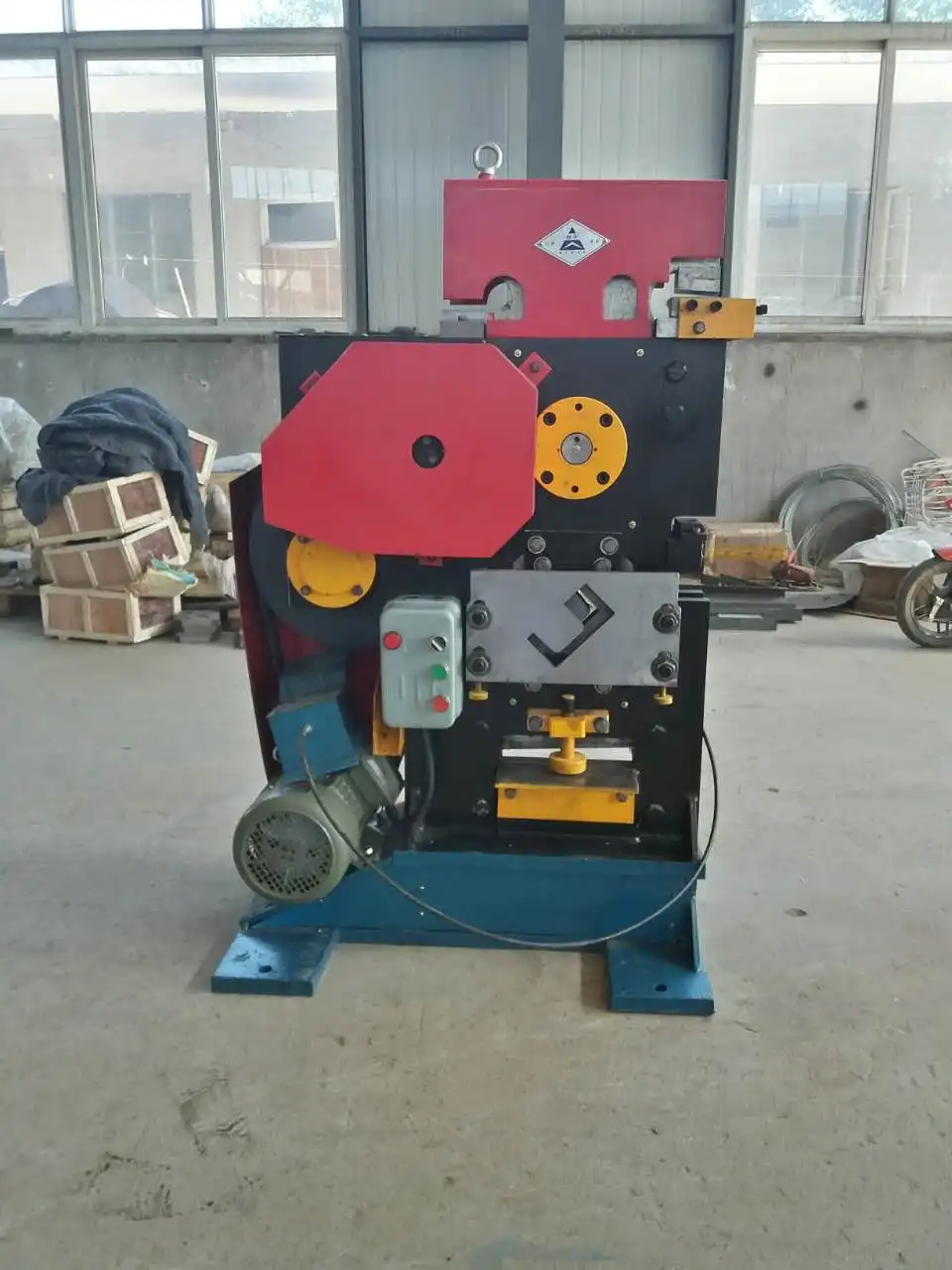 Multifunctional Punching And Shearing Machine For Round Steel Plate Corner Cutting And Punching