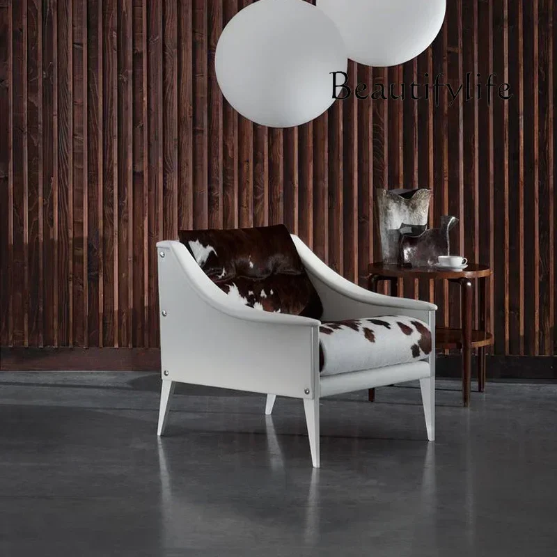 Designer sofa chair single light luxury Italian style, light leisure chair simple and advanced sense