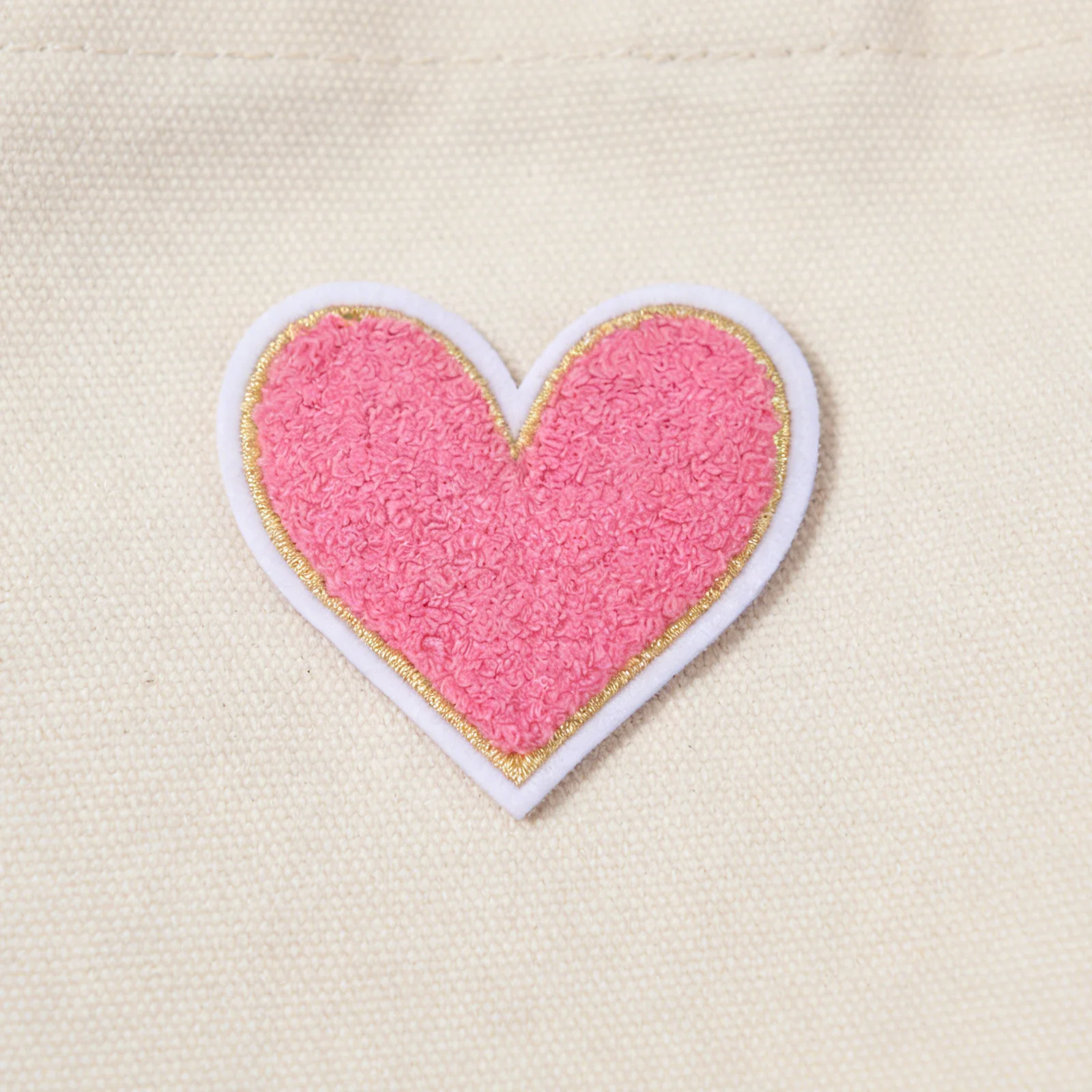 

24Pcs Iron on Heart Patches Lovely Embroidered Applique for Clothes Jackets Backpacks Valentine's Day Decorative Patch Kit Sew