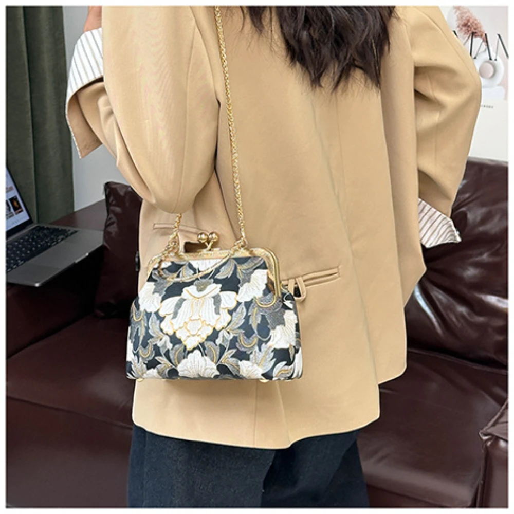 Retro Small Square Bag Embroidered Luxury Designer Bag Embroidered Shoulder Bag Versatile Chinese Handbag For Cocktail Party