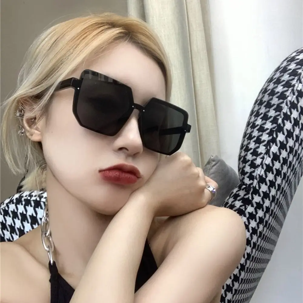 Fashion Plastic Oversized Sunglasses UV400 Big Frame Women Square Sun Glasses Quadrilateral Eyewear for Lady for Unisex