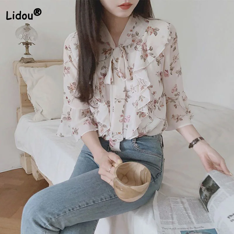 Spring Autumn Retro Floral Shirt Fashion Bow Bandage Splicing Ruffles Seven Points Sleeve Pullover Chiffon Irregular Blouse Lady