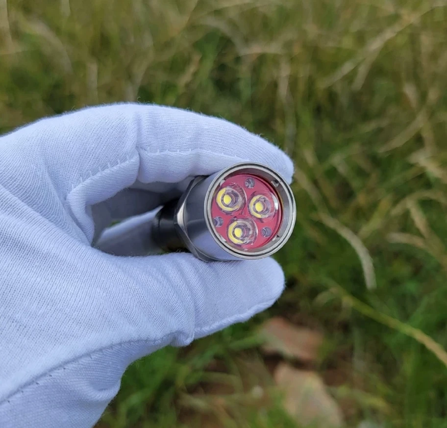 EDC Titanium alloy E 14500 battery flashlight