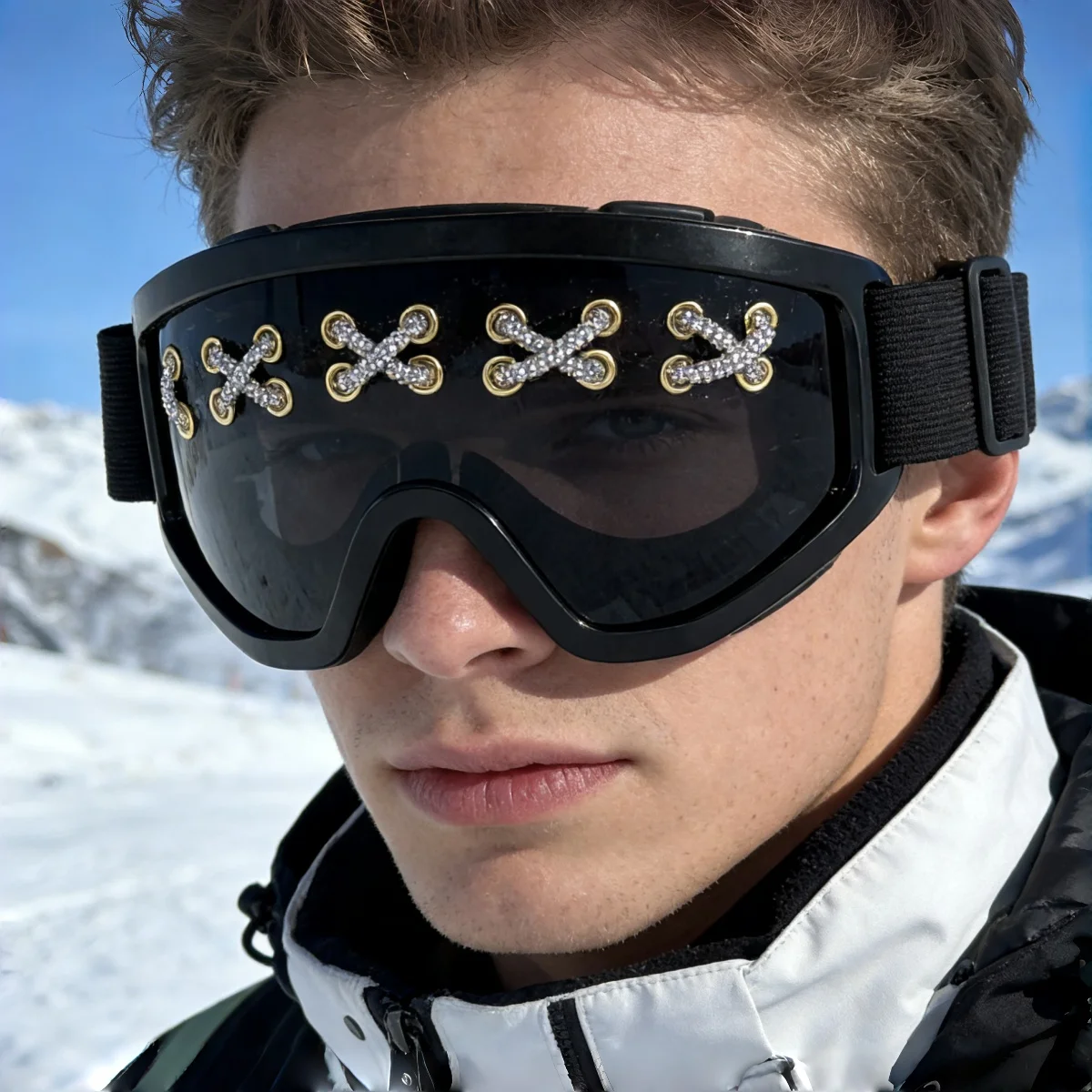 

Trendy Rhinestone Ski Goggles Sunglasses Y2K Retro Hot Girl Fashion Windproof Cool Metal Buckle Shades for Street Punk Style