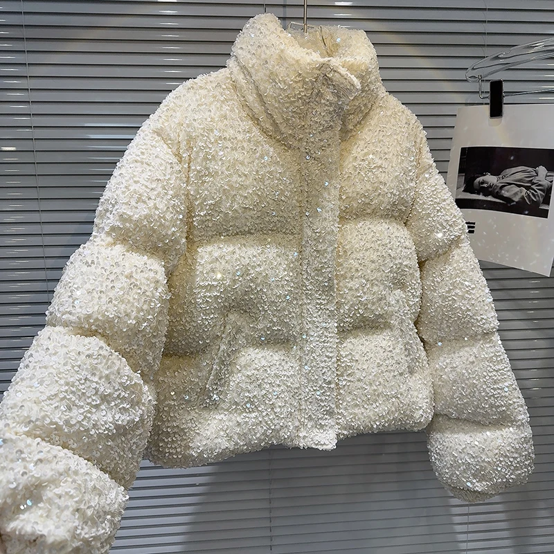 الحلو كول فتاة حار تألق حبة الصناعة الثقيلة الخبز الدافئ أسفل سترة المرأة 2025 شتاء جديد معطف شخصي