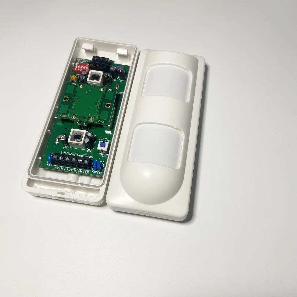 1PCS Outdoor IP65 Waterproof 9-16Vdc Wire Infrared Microwave Detector Movement Sensor NC Relay Output Pet Immunity With Holder