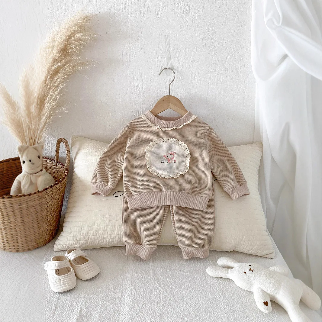 

Baby Girl Super Cute Set Autumn New Style Girls' Hoodie and Pants for Outdoor Autumn Wear 2025 Early Autumn Baby Clothes