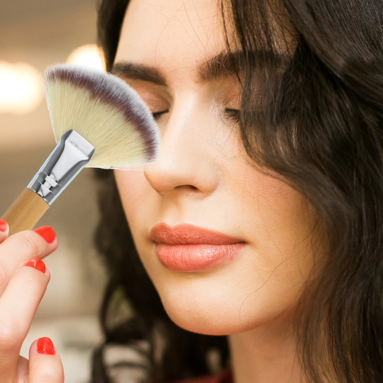 Pennello per trucco a ventaglio da 2 pezzi per fard viso che evidenzia lo pennello per cipria con impostazione in polvere sciolta per donne e ragazze