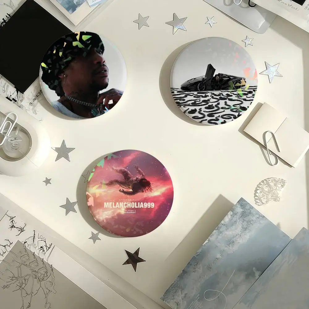 Rapero verde Montana SAUDADE insignia láser broche de alfileres creativos para bolsa ropa sombrero decoración regalos Fans coleccionar