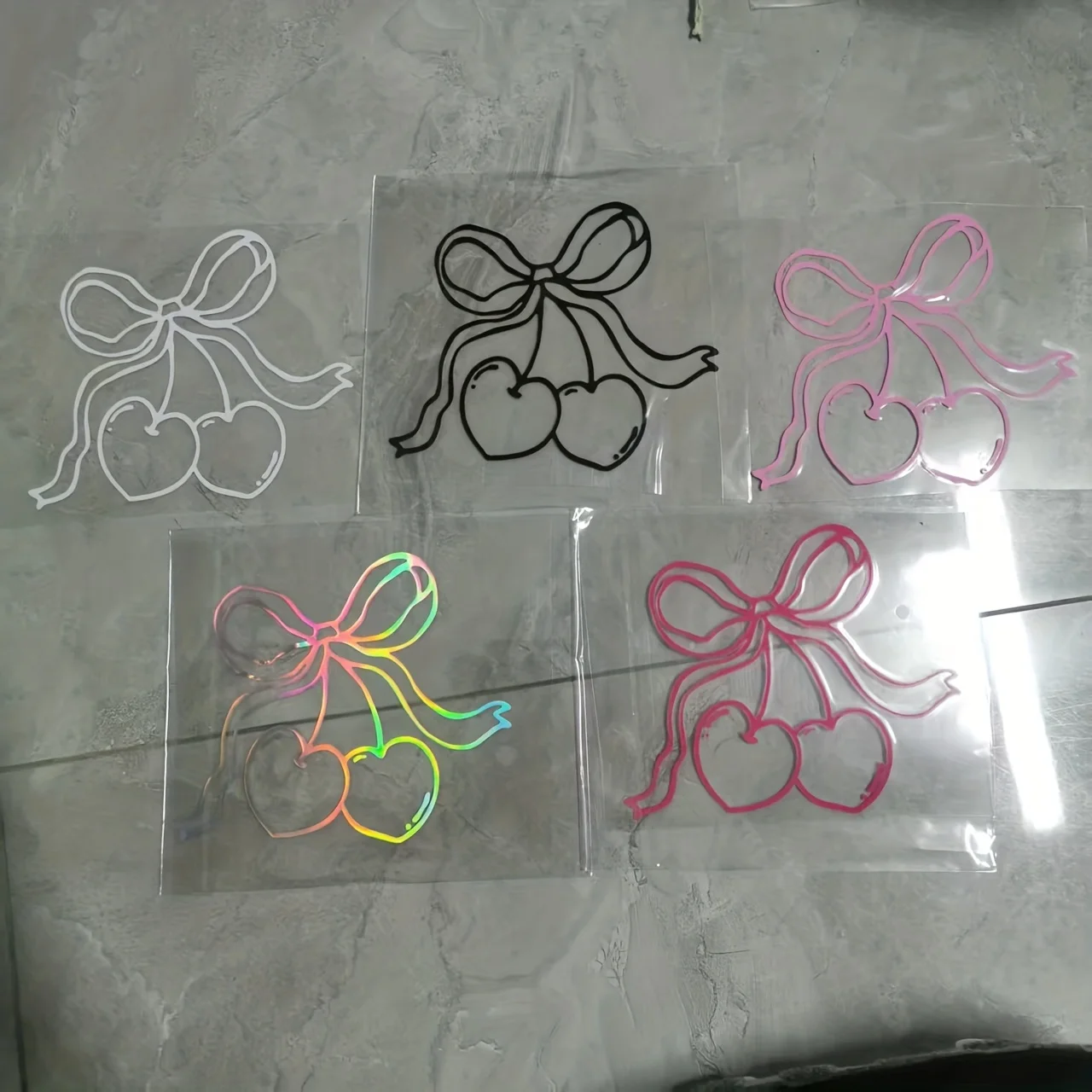 

1 шт. виниловая наклейка Coquette Bow Cherry Heart, водонепроницаемая самоклеящаяся наклейка для окна автомобиля, ноутбука и бутылки с водой