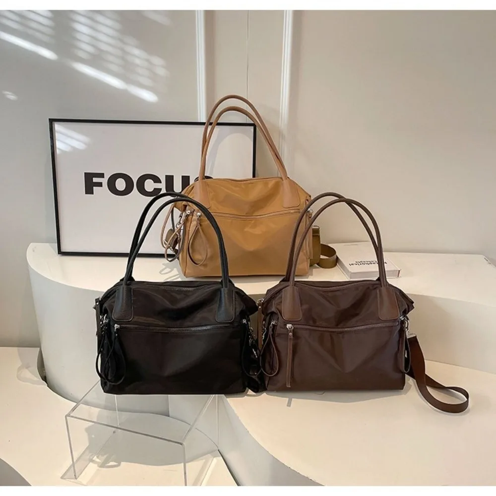 

Simple Nylon Shoulder Bag Large Capacity Adjustable Shoulder Strap Commuting Handbag Waterproof Female Purses Women