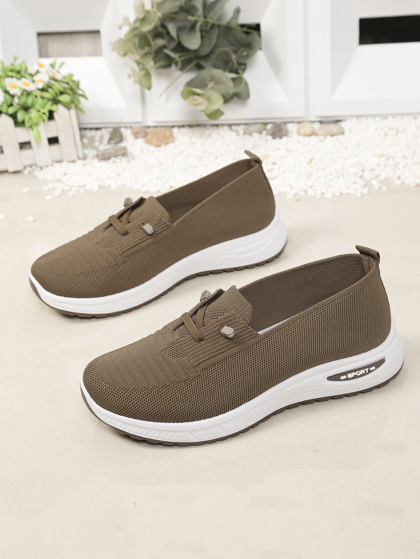 Atmungsaktive Mesh-Slip-On-Freizeitsneaker für Damen, leichte Plateau-Wanderschuhe, bequeme Alltagsschuhe für Mütter, 4 Farben erhältlich – Detail 8