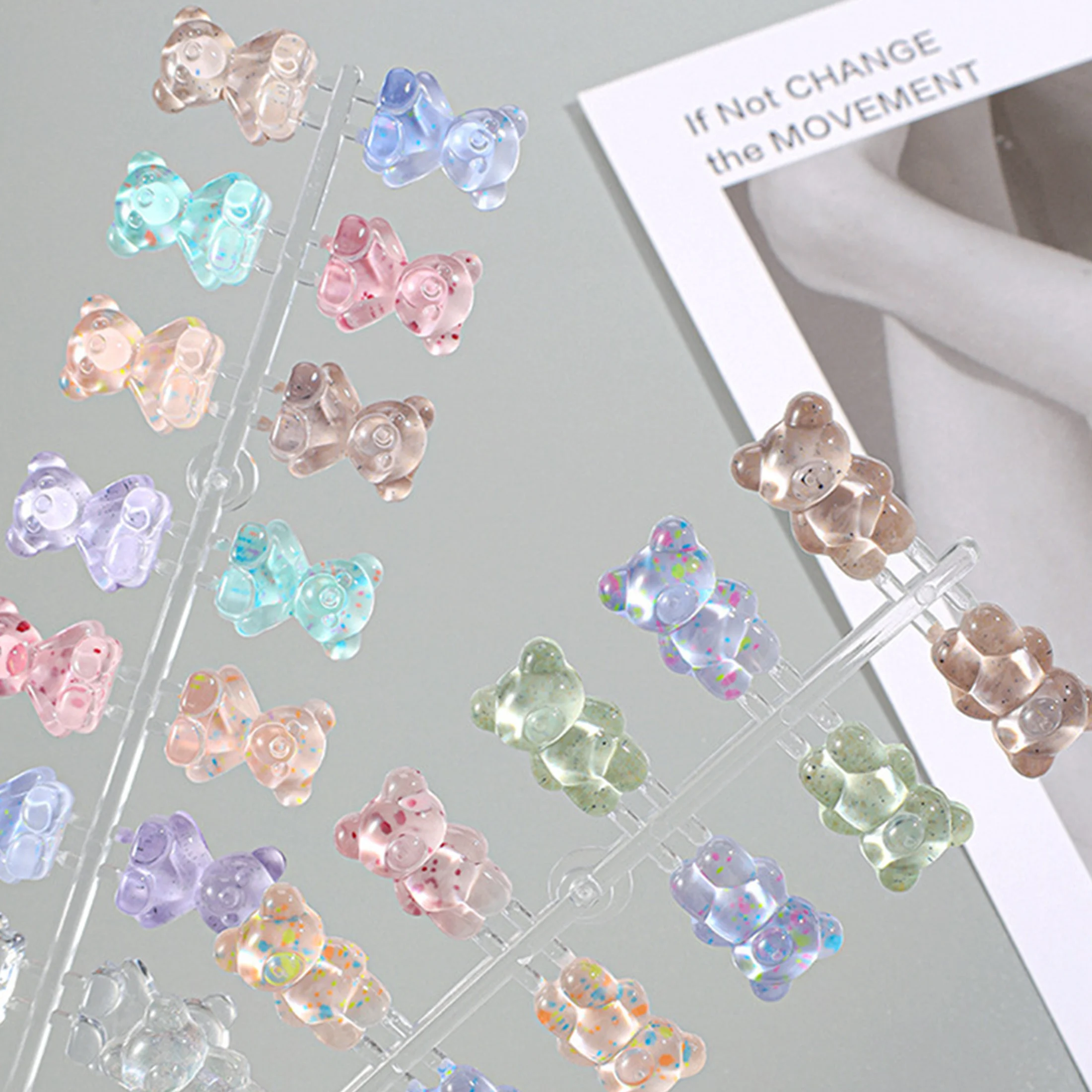 120pcs False Nail Tips Color Card Display Shelf Clear Nail Swatches Color Card Gel Polish Bear Shape Nail Art Sample Stand