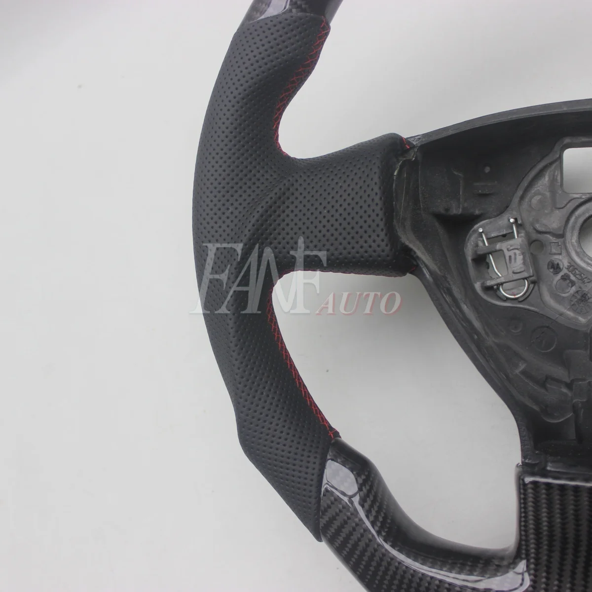 Custom Replacement for VW Volkswagen Polo MK4 2006-2009 Real Carbon Fiber Steering Wheel with Leather