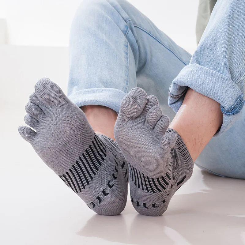 5 Pasang Kaus Kaki Pendek Pria Kaus Kaki Lima Jari Jaring Serat Bambu Kaus Kaki Jari Kaki Belahan Tabung Pendek Hitam Putih Musim Semi Santai Olahraga