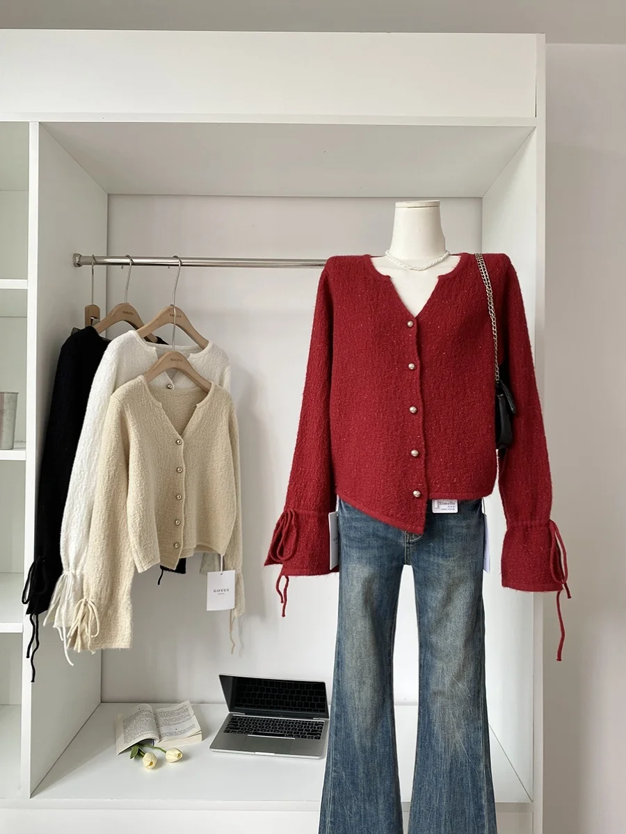

V-Neck Single Button Bell Sleeve Knitted Sweater Women's Autumn Winter Slimming Top Fashionable Commute Style Long Sleeve