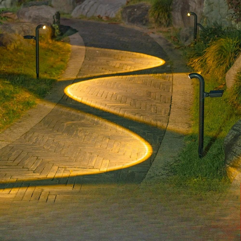 

Solar-powered Lawn Ground Spike Spotlight Waterproof Outdoor Garden Decoration Light for Yard Pathway Landscape Road Lighting