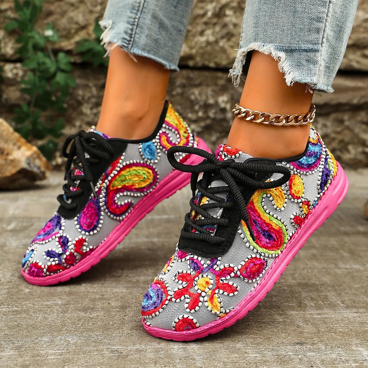 Hot-sellingPlus-sizePaintedTravelSneakers,NewEthnic-styleCasualGraffitiCanvasShoes,Lightweight