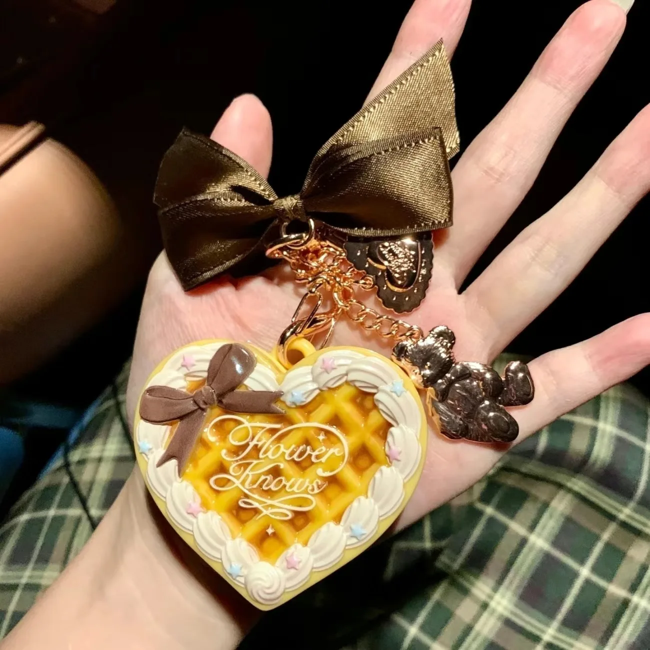 ดอกไม้รู้สตรอเบอร์รี่กามเทพคอลเลกชันน้ําหอม Balm จี้น้ําหอมสําหรับผู้ชายและผู้หญิงจี้ต้นฉบับ