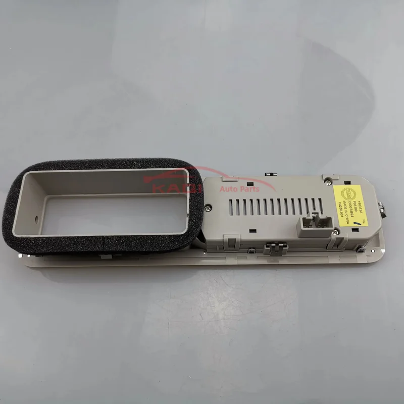 Задняя потолочная лампа для чтения оригинального качества для SAIC MAXUS G10 C00074894 Задняя потолочная лампа для чтения оригинального качества для SAIC MAXUS G10 C00074894