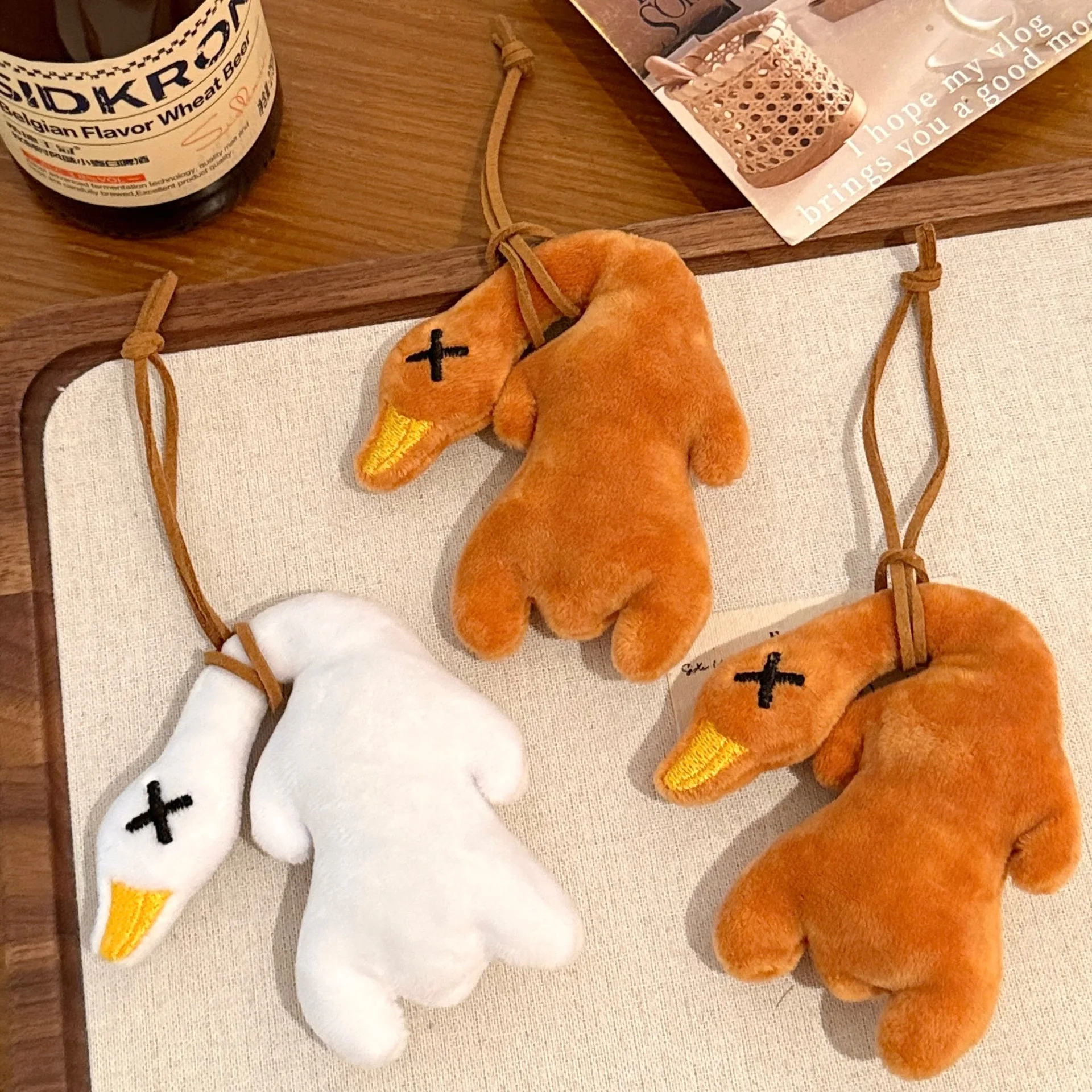 

Cute roast duck plush toy doll bag pendant decoration chirping doll big goose pendant bag keychain decoration accessory gift