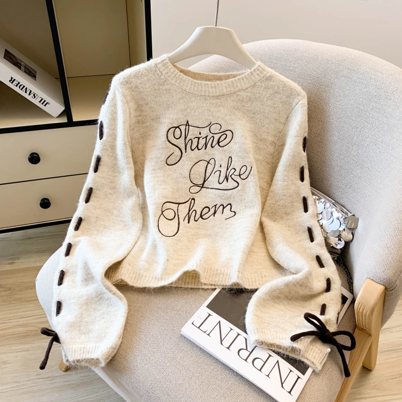 

Дизайнерский свитер с вышивкой букв на осень/зиму 2023 года, новый нишевый и уникальный короткий топ