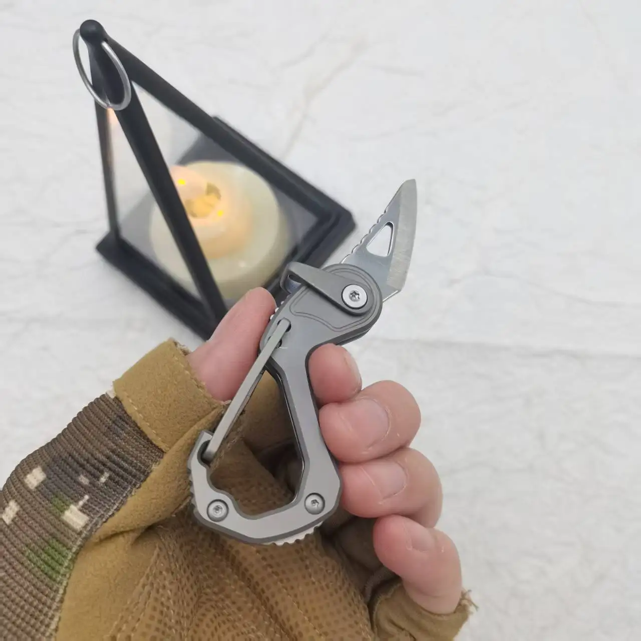 D2 سبائك التيتانيوم متعددة أداة المفاتيح سكين صغير Edc سكين محمول في الهواء الطلق أضعاف البقاء على قيد الحياة الدفاع عن النفس الصيد حلقة تسلق سكين