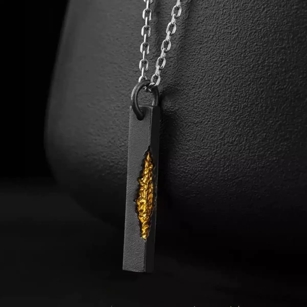 

Vintage Old Pendant Black Gold Charms Niche Design High-end Trendy Men's All-match Year of The Snake Chinese Luck Necklace Chain