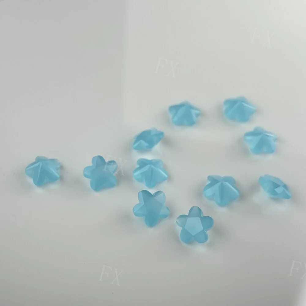 Size 3X3mm~10x10mm 9 Color Plum Blossom Shape Machine Cut Loose Glass Stone Synthetic Gems For Jewelry Making