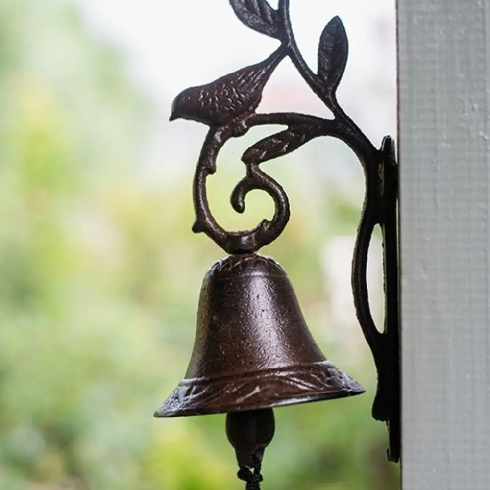 Durable Rustic Cast Iron Bird Doorbell Villa Yard Decoration Vintage Design Birdhand Rattles Entrance Metal Dinner Bell Yard