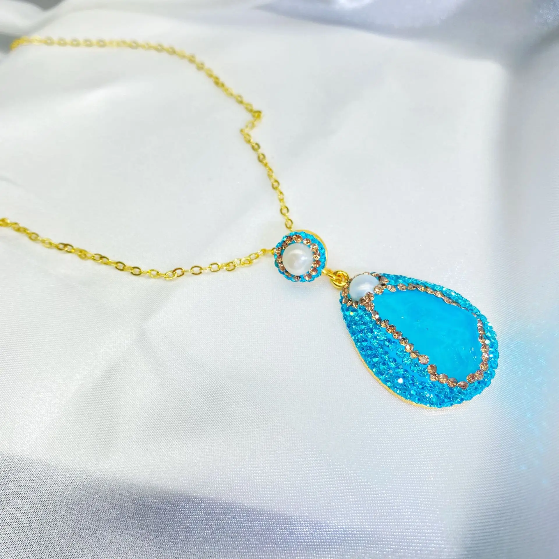 Natural Aquamarine Women's Design Sense Light Luxury Clavicle Chain Niche Temperament Versatile Necklace Factory Direct Wholesal