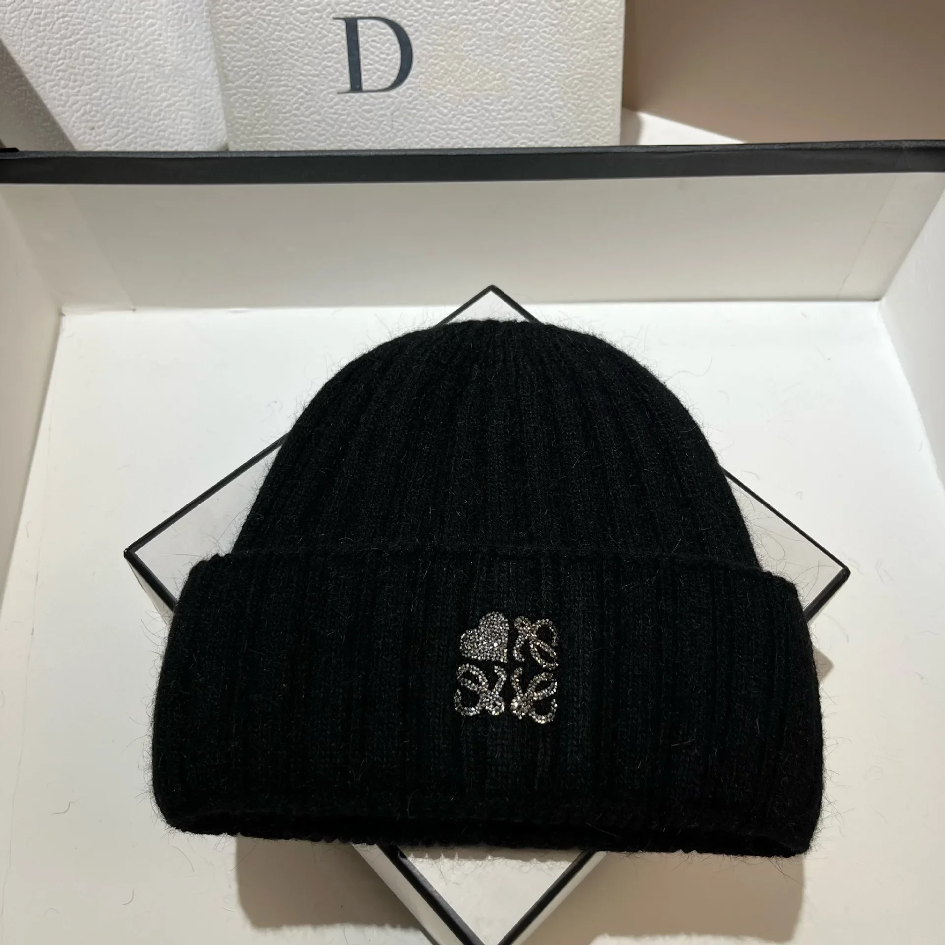 Unisex-Mütze mit gefalteter Ohrenklappe – extra lange Strickmütze aus Kaninchenfell, verdickte Wintermütze mit Herz-Patch