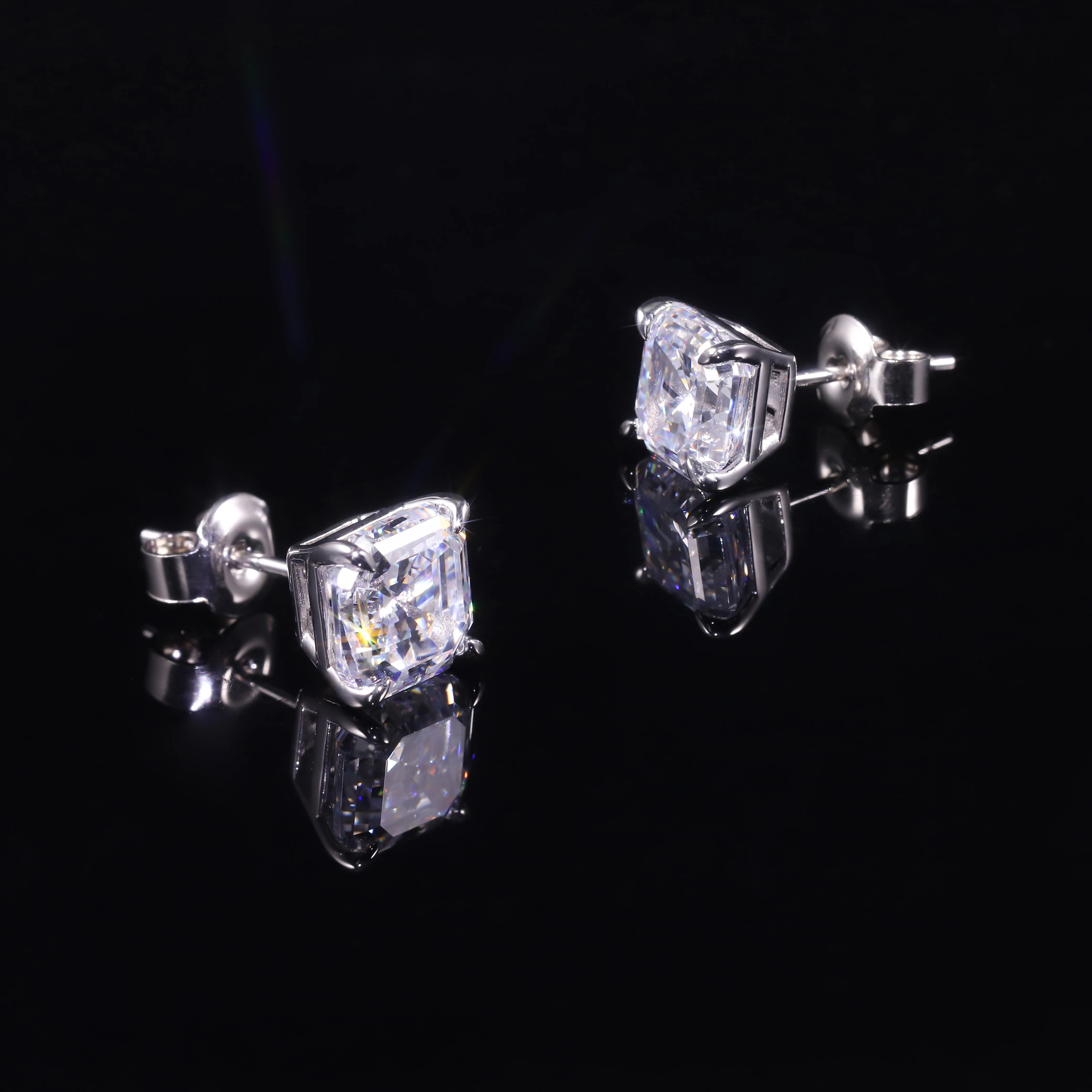 GEM\'S BALLET 0.4 - 3.0CT D Color Classic Claw Prong Asscher Cut Moissanite Stud Earrings in 925 Sterling Silver Gift For Her