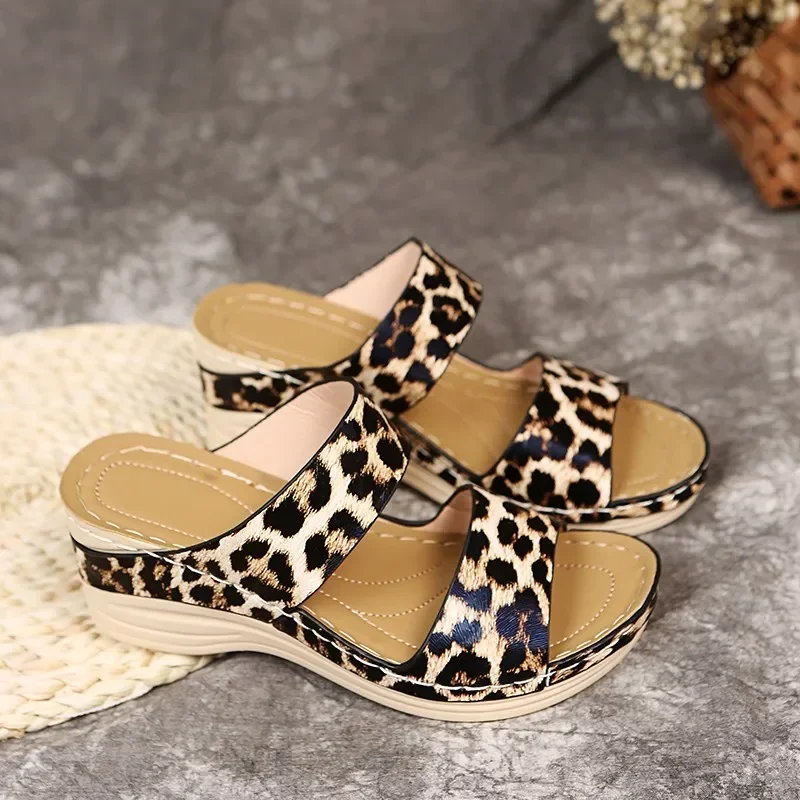 Slippers New 2024Summer Shoes Woman  Wedge Platform Sandals Retro Rome Casual Leopard Beach Slides