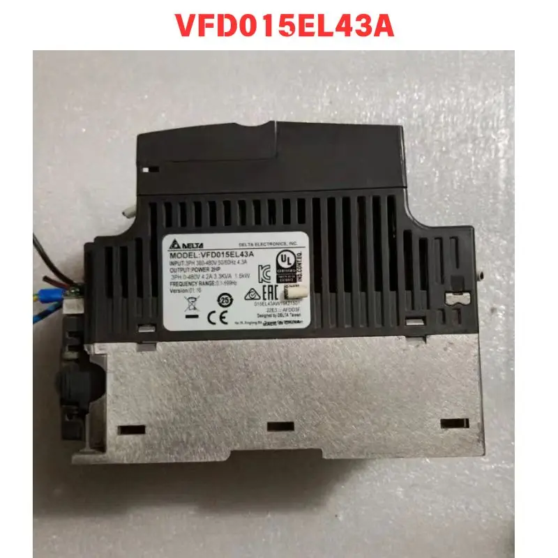 تستخدم VFD015EL43A العاكس اختبار وظيفي موافق التسليم السريع