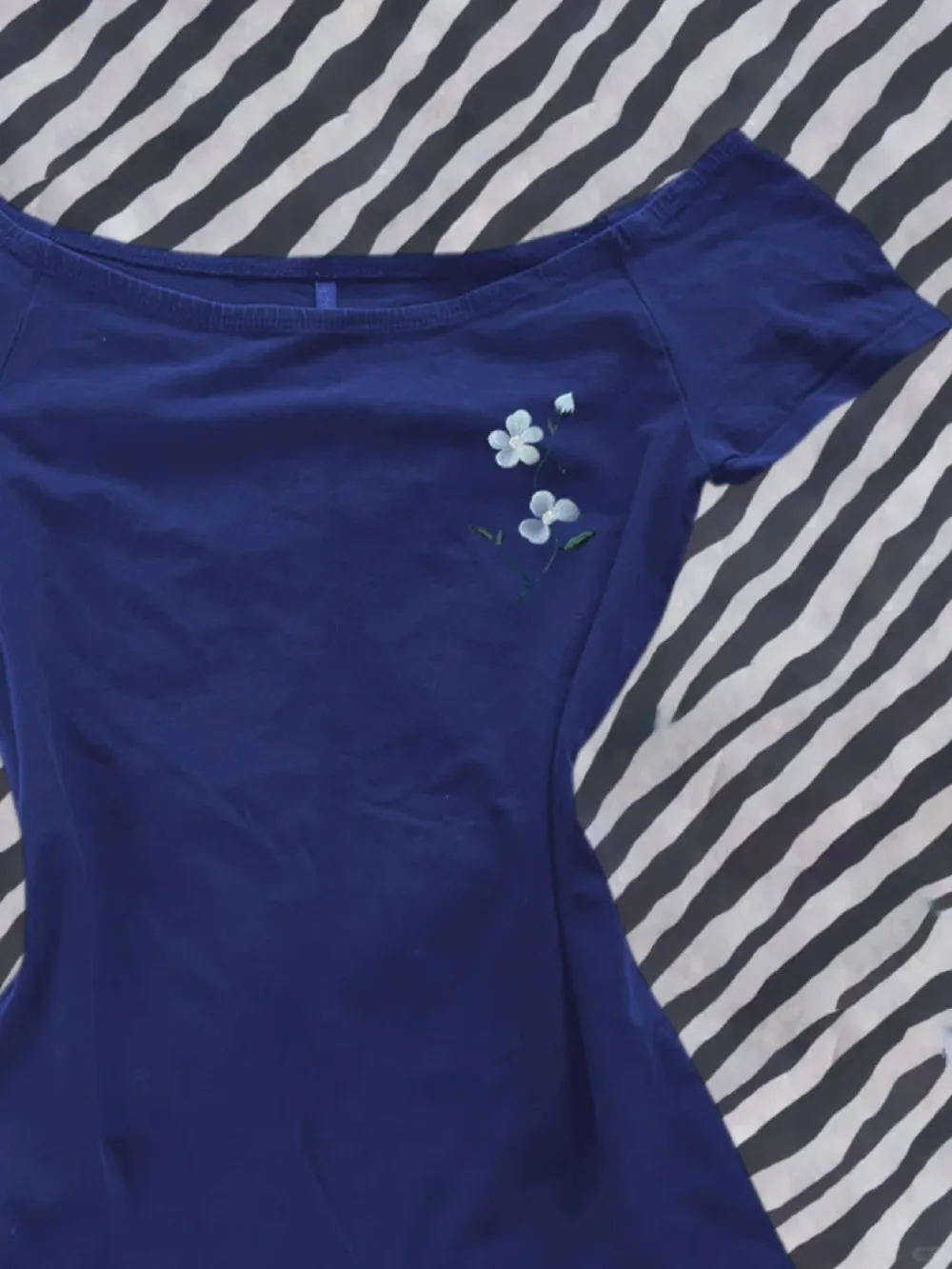 Simple Korea Office Lady Y2K Goth T-shirt Print Skew Collar Off Shoulder Half Sleeve Fairycore Top Minority Unique Mujer