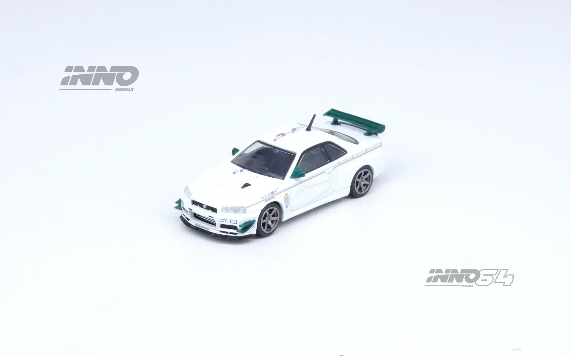 INNO 1:64 (R34) V-SPEC Tuned by MINE‘S Model Car