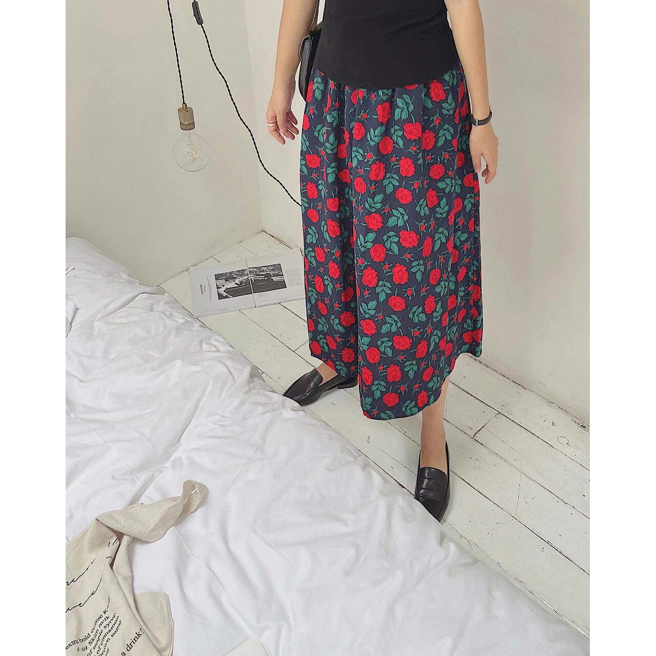 

Новая женская летняя тонкая юбка миди А-силуэта с цветочным принтом, с завышенной талией, утягивающая, средней длины, маленький размер, из полиэфирного волокна